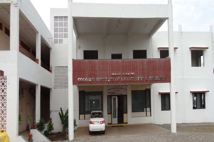 https://cache.careers360.mobi/media/colleges/social-media/media-gallery/16738/2018/12/20/College Building View of Godavari Institute of Management and Research Jalgaon_Campus-View.jpg